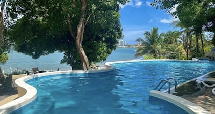 Luxury Garden Suite with beach club