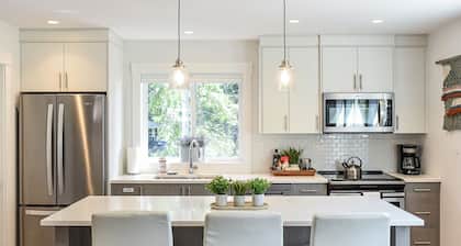 Private Modern Carriage by Seal Bay Trails