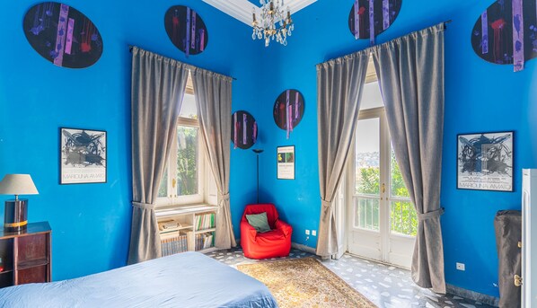 3 Schlafzimmer, Schreibtisch, Bügeleisen/Bügelbrett, Reisekinderbett