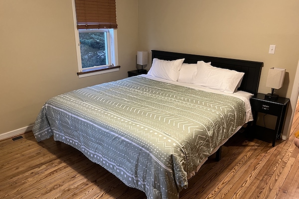 3 quartos, escrivaninha, berço de viagem, Wi-Fi de cortesia