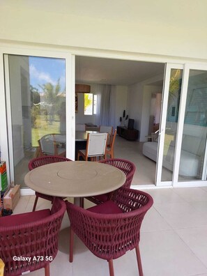 Outdoor dining - Praia do Forte - o Charme das Piscinas Naturais (Praia do Forte)