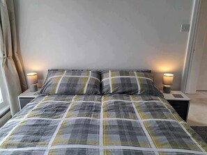 2 soverom, strykejern/-brett, wi-fi og sengetøy