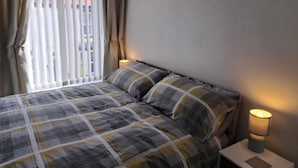 2 habitaciones, tabla de planchar con plancha, wifi y ropa de cama 