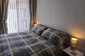 2 bedrooms, iron/ironing board, WiFi, bed sheets - Cosy 2-Bed Cottage - Free WiFi (Bridlington)