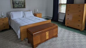Ferros/tábuas de passar roupa, acesso à internet, roupa de cama