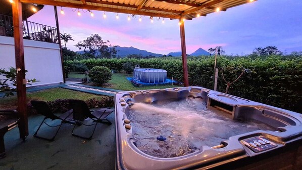 Terrace/patio - Paz y Tranquilidad en una Casa Rural con Vistas al Volcán! (Provincia de Alajuela)