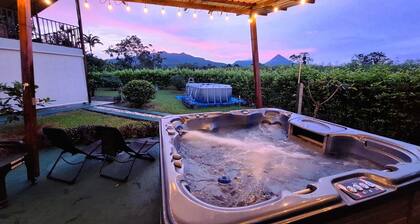 Paz y Tranquilidad en una Casa Rural con Vistas al Volcán!