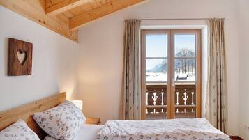 1 bedroom, free WiFi, bed sheets