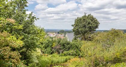 "Geräumige Ferienwohnung mit Garten", Bergblick und WLAN