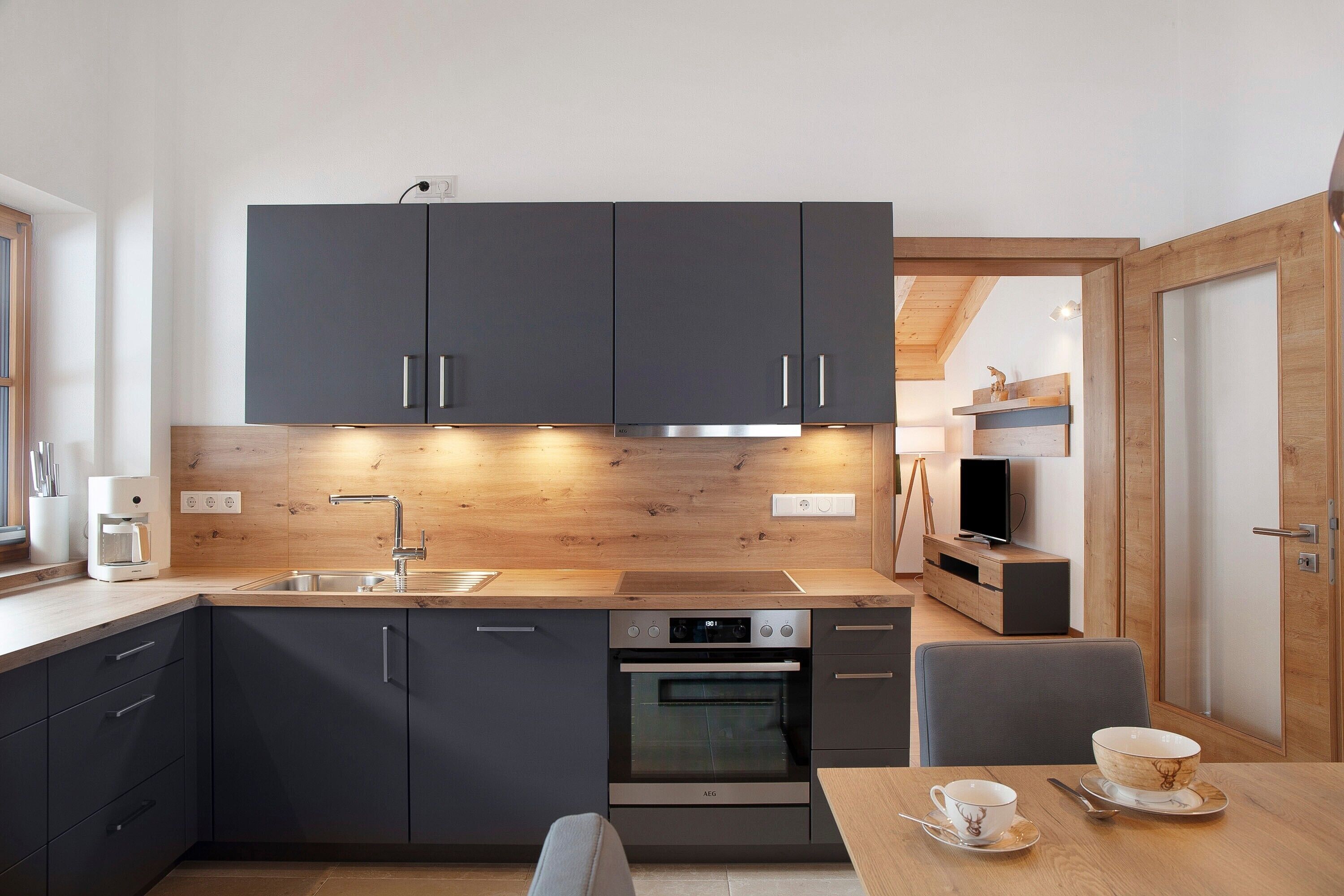 Kühlschrank, Ofen, Herdplatte, Geschirrspüler