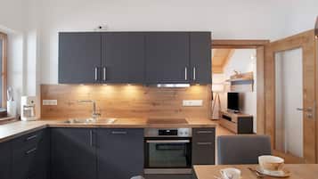 Réfrigérateur, four, plaque de cuisson, lave-vaisselle