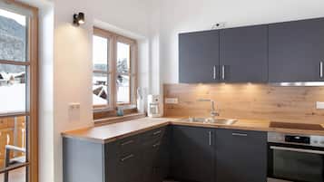 Réfrigérateur, four, plaque de cuisson, lave-vaisselle