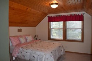 3 bedrooms, WiFi - Chalet in the Dells (Wisconsin Dells)
