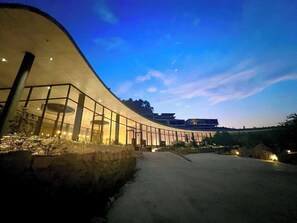 Front of property - evening/night - Vigolando Van Ho Resort (Van Ho)