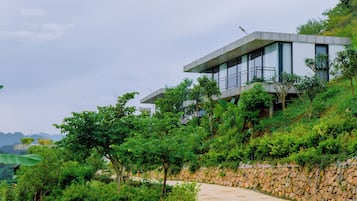 Mặt tiền nơi lưu trú