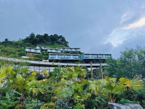 Vigolando Van Ho Resort
