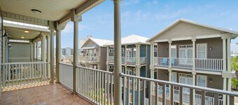Rose of the Dunes | 4BR • Walk to Beach • Heated Pool • Sleeps 13