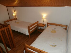 Fer et planche à repasser, Wi-Fi, draps fournis