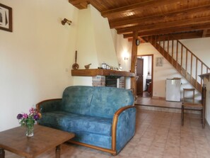 Télévision, cheminée