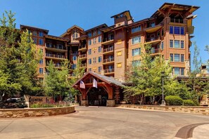 Exterior - Abode at First Dawn, ski-in/ski-out, hot tub, sauna, resort access (Park City)