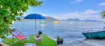 Red House: Beachfront Terrace & Private Beach, Baveno, Italy
