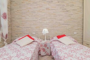 3 bedrooms, free WiFi, bed sheets - Il Borgo 20/9 700m From The Beach, Porto San Paolo, Italy (Porto San Paolo)