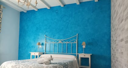 House with large garden and fireplace, ideal for families, pet friendly.