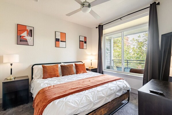 Desk, iron/ironing board, travel crib, free WiFi