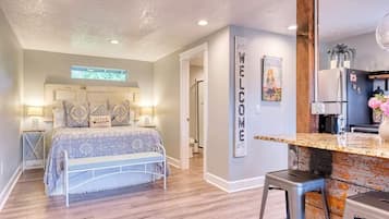 1 chambre, fer et planche Ă repasser, Wi-Fi gratuit, draps fournis