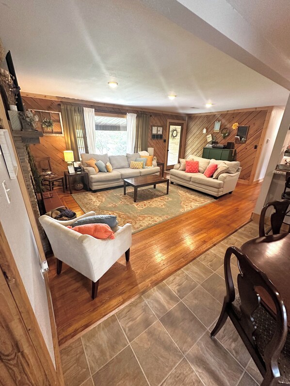 Smart TV, fireplace, video games, books