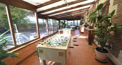 A L'OREE DU BOIS, 500 M2 GITE FOR 15 PEOPLE WITH SWIMMING POOL AND JACUZZI