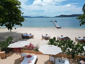 Outdoor dining -  Cruiser Island Resort by Swiss-Belhotel (Koh Lon)