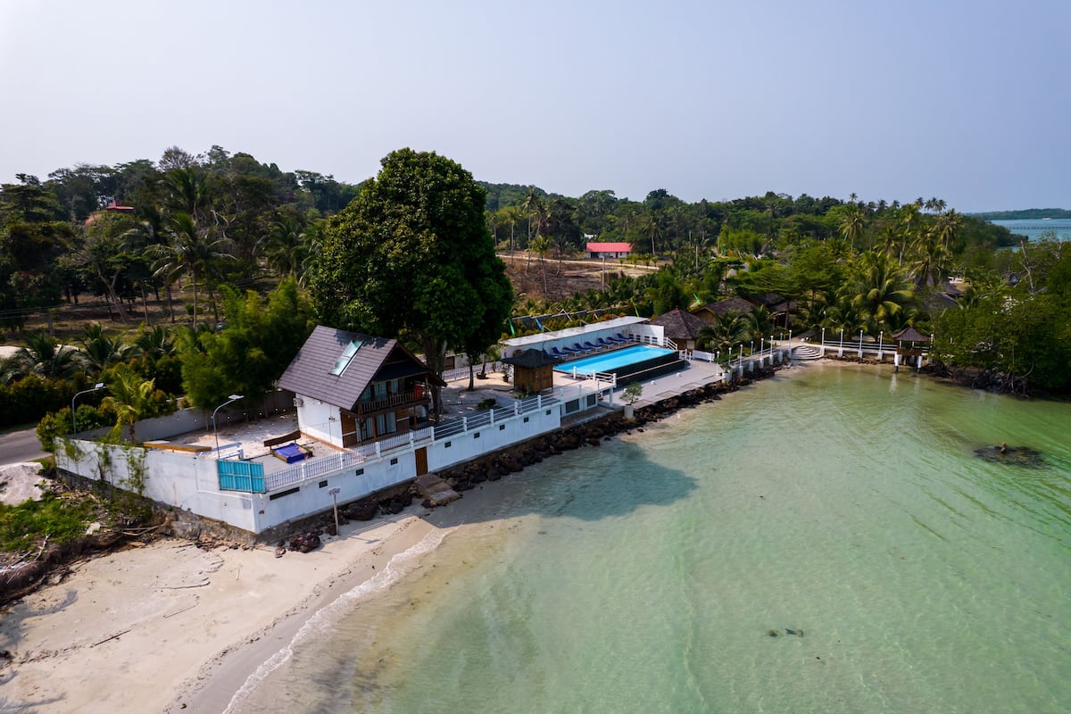 Sea View Presidential Suite | 1 bedroom, bed sheets