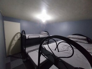 1 bedroom, desk, free WiFi, bed sheets