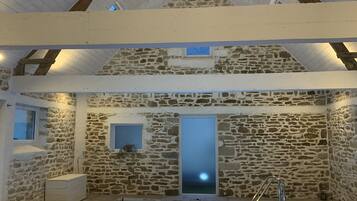 Alberca techada y alberca climatizada