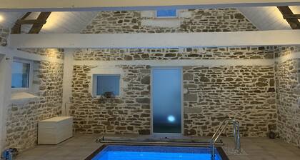 Gîte de Campagne Avec Piscine Intérieure Chauffée