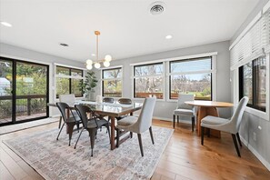 Dining - Location, Location! City Park, Spearfish Creek, Walking Path and Fish Hatchery. (Spearfish)