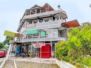 Exterior - OYO 92166 Nirwana Inn Syariah (Sewon)