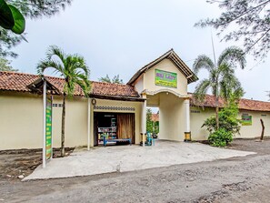 Fachada de la propiedad