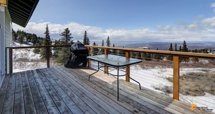 The Mountain Top Escape w/ Scenic Views & Trails