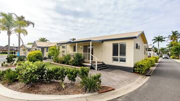 Standard Cabin | Terrace/patio