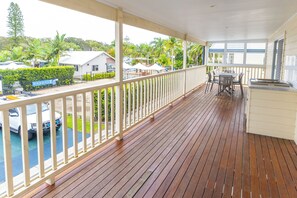 Villa | Terrace/patio - NRMA Forster Tuncurry Holiday Park (Tuncurry)