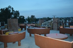 Terrace/patio - Hotel Meridian Palace (Jammu)