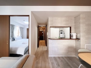 Design Double Room | Blackout drapes, iron/ironing board, free WiFi, bed sheets - Dio Higashi Shinsaibashi (Osaka)