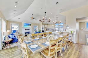 Dining - Luxury Oceanfront 6B/6.5B, Elevator, Salt Pool, Hot Tub, Rec Room, Smokefree (Salvo)