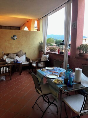 Dining - Comfortable and cozy Villasimius apartment 5 minutes from the center  (villasimius)
