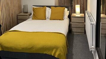 1 bedroom, iron/ironing board, free WiFi