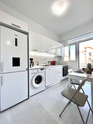 Fridge, oven, stovetop, coffee/tea maker - Sweet Dream Premium Apartment (Rhodes)