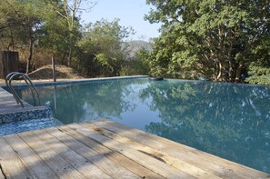 Outdoor pool - Avanti Kalagram (Paud)