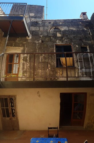 Townhouse with garden courtyard